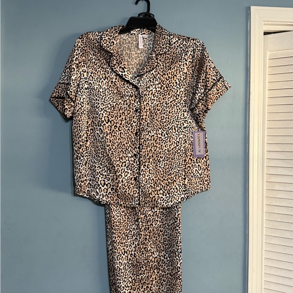 SELLING JOYSPUN PAJAMAS FOR WOMEN SIZE XL NWT SHORT SLEEVE - Picture 8 of 13